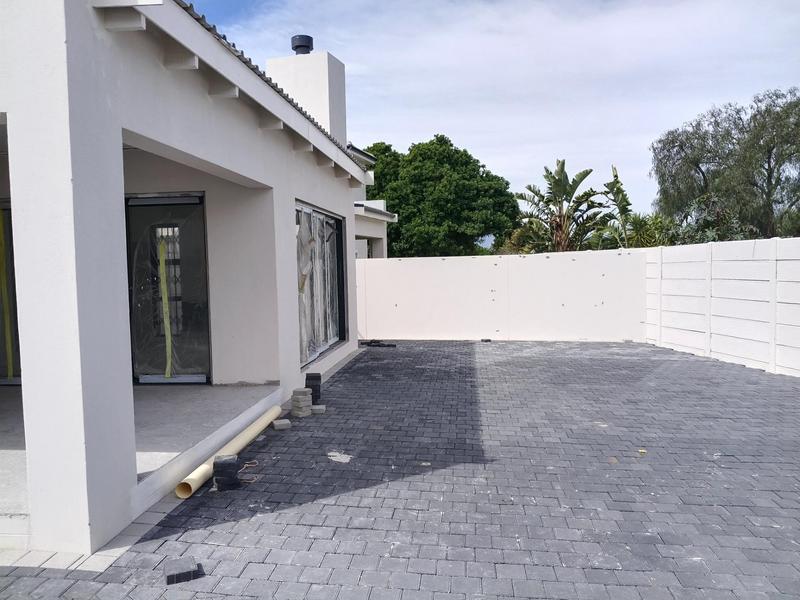 To Let 3 Bedroom Property for Rent in Bracken Heights Western Cape